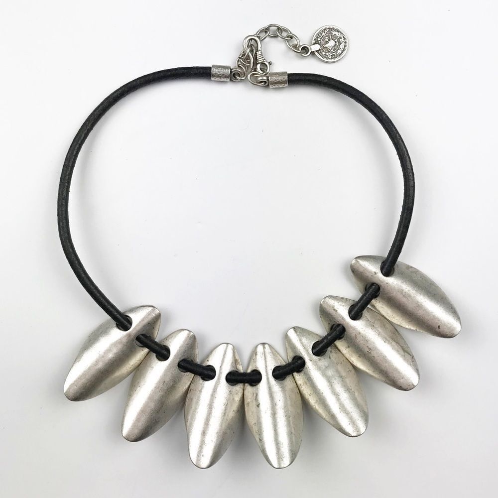 Vintage unmarked silver‎ choker necklace
